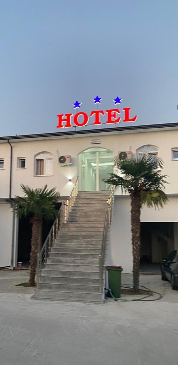 Hotel A & V Dodani Deja's Ford エクステリア 写真